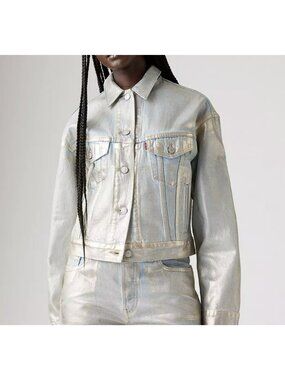 Levi's Silver Washed Trucker Denim Jacket Size Medium NWT